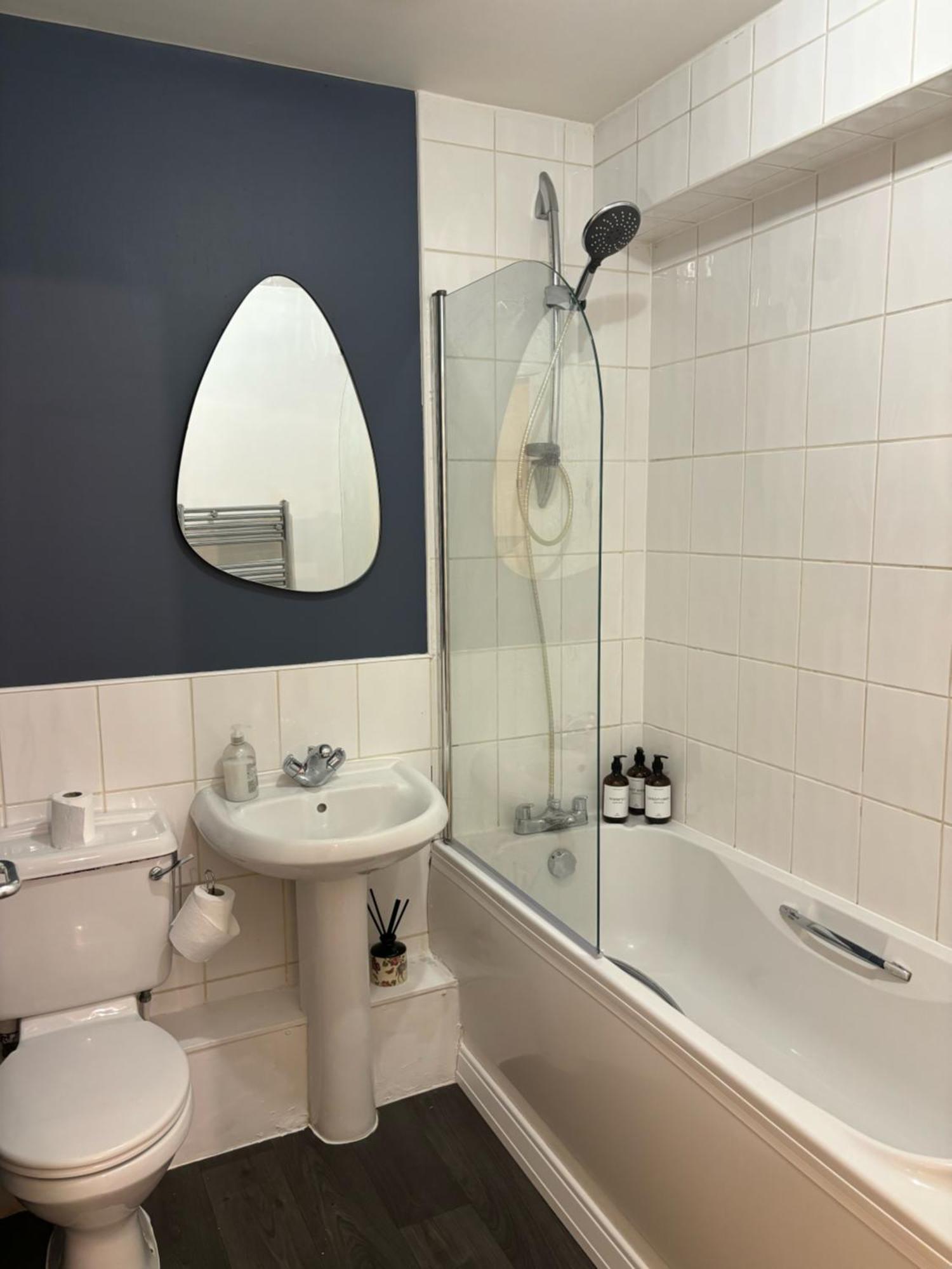 Modern 2 Bdr Flat In Nottingham City Centre With Free Parking ภายนอก รูปภาพ